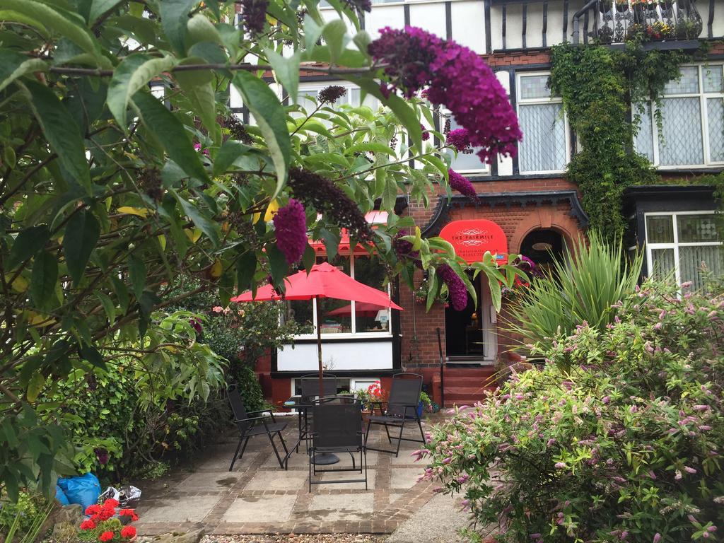 Bed and Breakfast The Fairmile Lytham St Annes Exterior foto